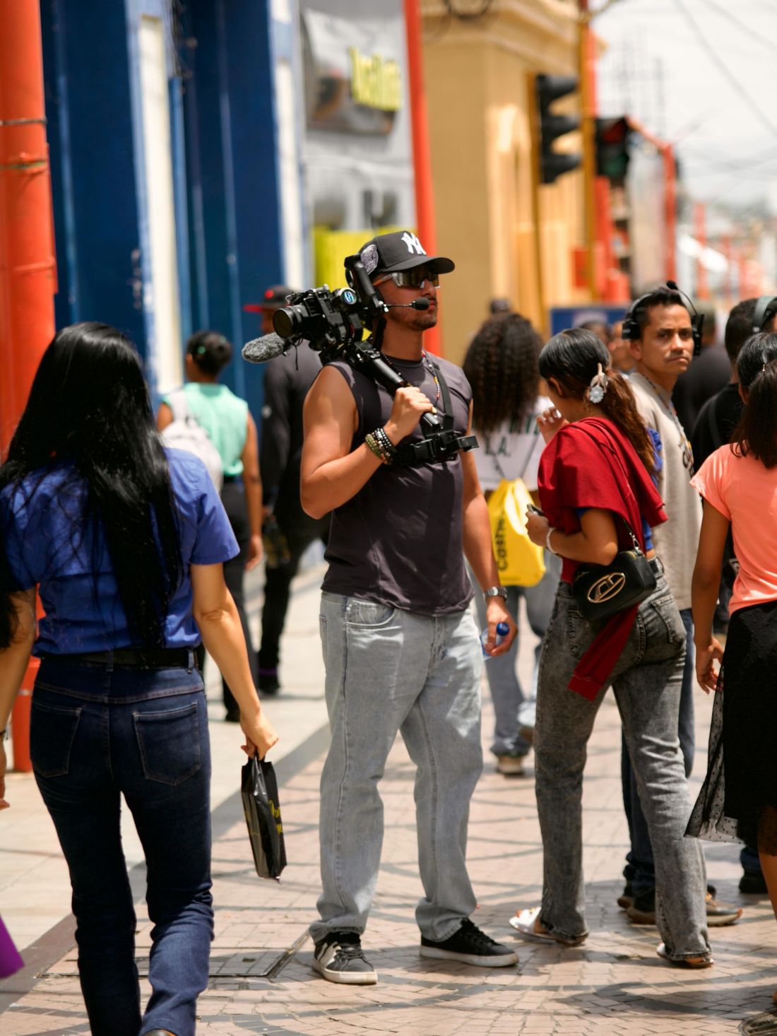 Carlos Films grabando en la calle